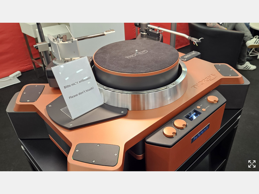 Thorens Reference Turntable